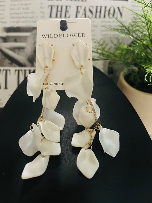 Wildflower White Earrings